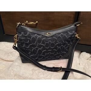 EXCELLENT CONDITION Denim leather coach purse